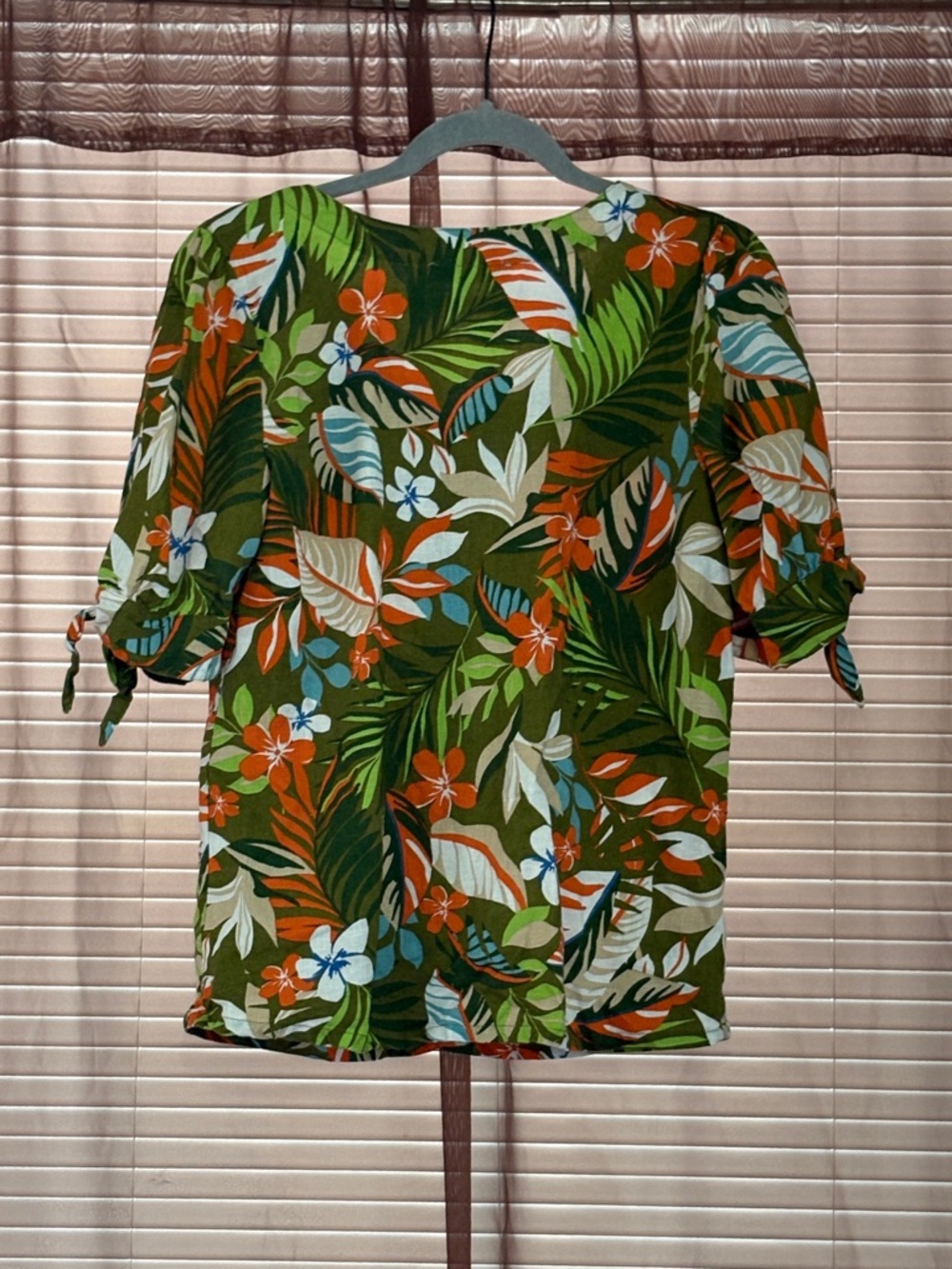 🌴🌞NWOT Linen Blend Green Tropical Button-Front V Neck Women's Top - Picture 8 of 8